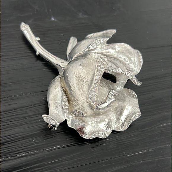 Nolan Miller Silver Tone Rose and Small Stones Shiny Brooch - Picture 4 of 5